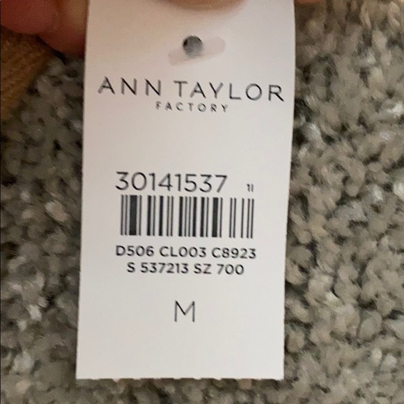 Ann Taylor Factory camel 3/4 sweater - Picture 4 of 4